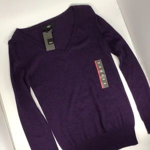 Mossimo V neck sweater